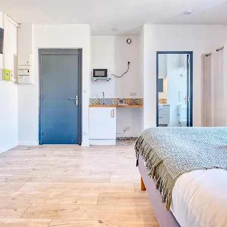 L'etape Perigourdine - Cosy, Gare De Périgueux