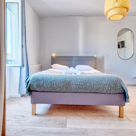 L'etape Perigourdine - Cosy, Gare De Périgueux